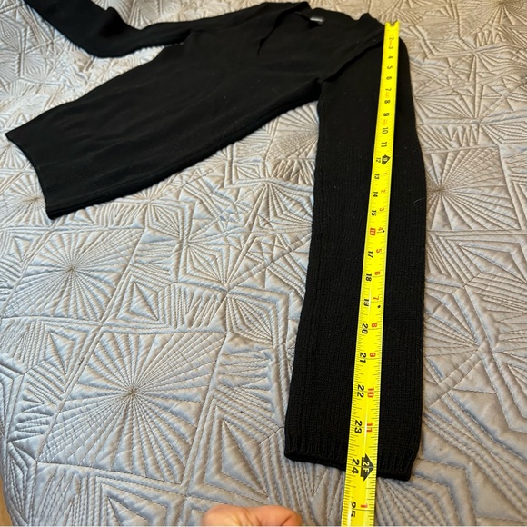 Club Monaco wool and silk blend v-neck sweater, Small - Picture 4 of 6